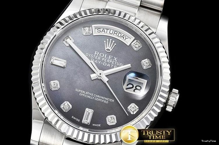 0524 RDD0214B – DayDate 36mm GoAnywhere 682